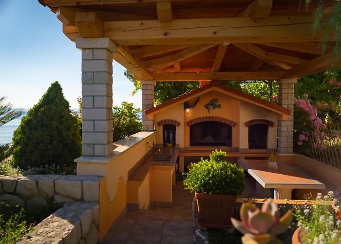 Apartament In With Sea View, Balcony, Air Conditioning, Wifi *