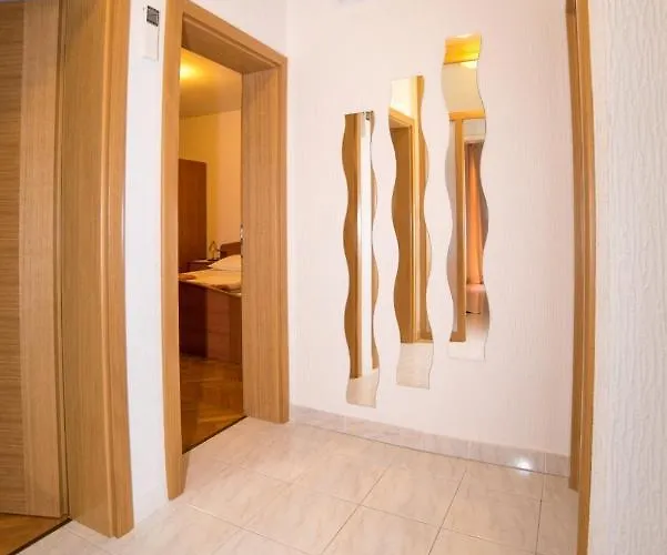 In With Sea View, Balcony, Air Conditioning, Wifi Apartament *