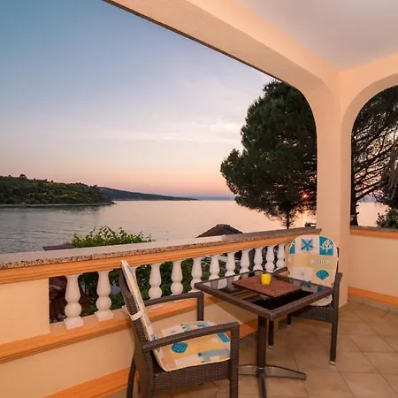 Apartmán In With Sea View, Balcony, Air Conditioning, Wifi *