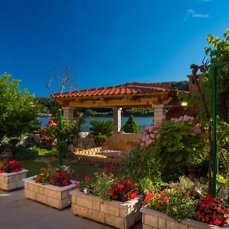In With Sea View, Balcony, Air Conditioning, Wifi