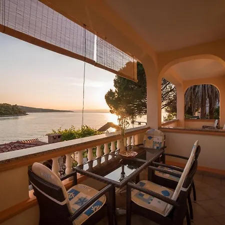 In With Sea View, Balcony, Air Conditioning, Wifi Apartmán